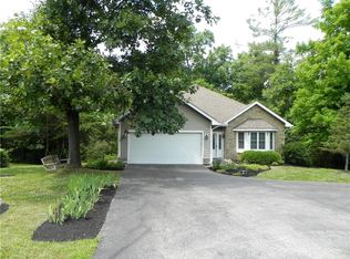 22 Pine Hills Dr, Nashville, IN 47448