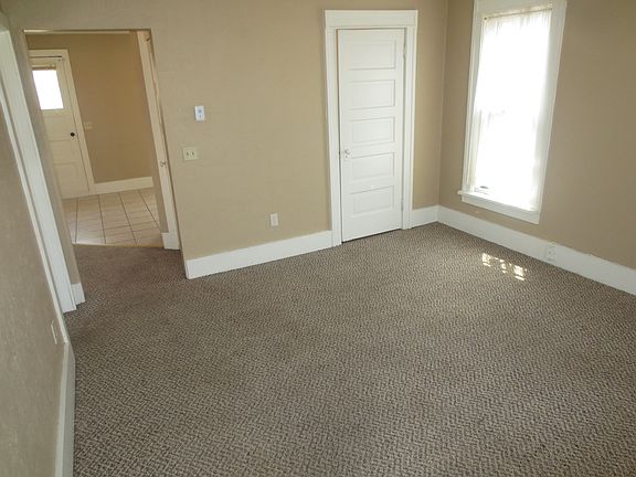 3rd image of 924 Rivermet Ave #922