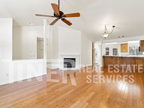 3rd image of 3863 Olivebranch Ln