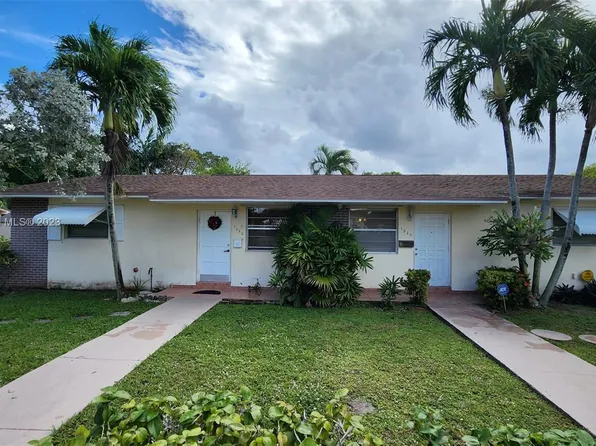 1020 NE 111th St, Biscayne Park, FL 33161