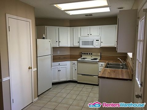 3rd image of 6314 Candleview Ct