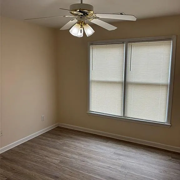 220 Cross Creek Dr — Photo 11