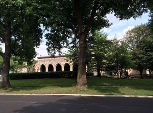 803 W Edwards St #2, Springfield, IL 62704