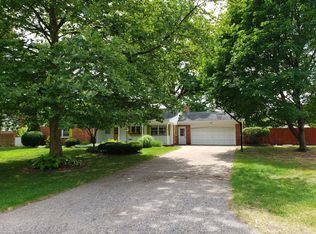 1634 N Bonny Bruce Dr, Stevensville, MI 49127