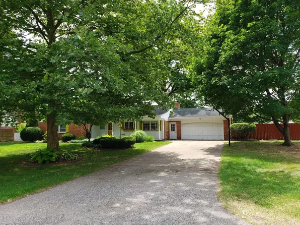 1634 N Bonny Bruce Dr, Stevensville, MI 49127
