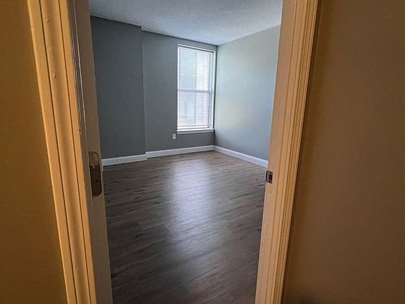 4th image of 122 Chestnut St APT 107