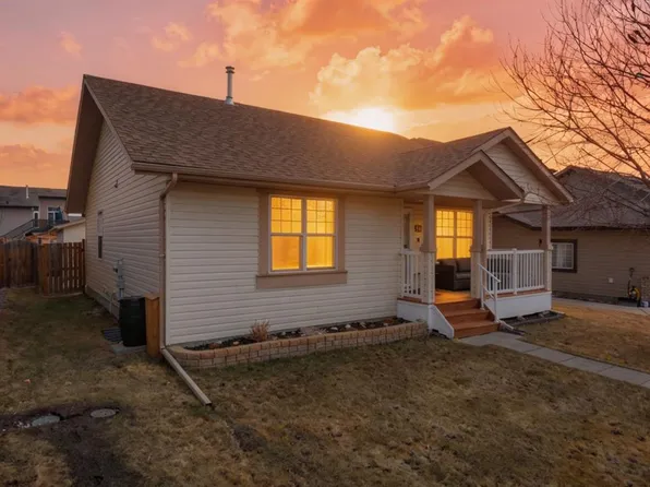56 S Wilkinson Cir, Sylvan Lake, AB T4S 2N8