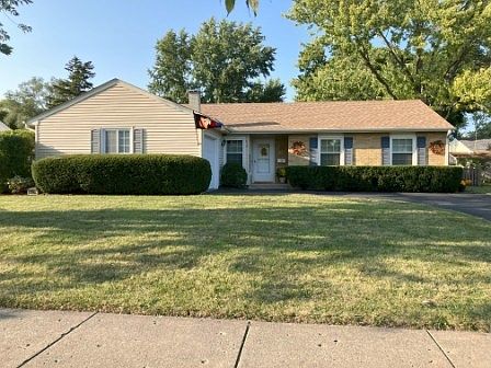 1st image of 910 W Maude Ave