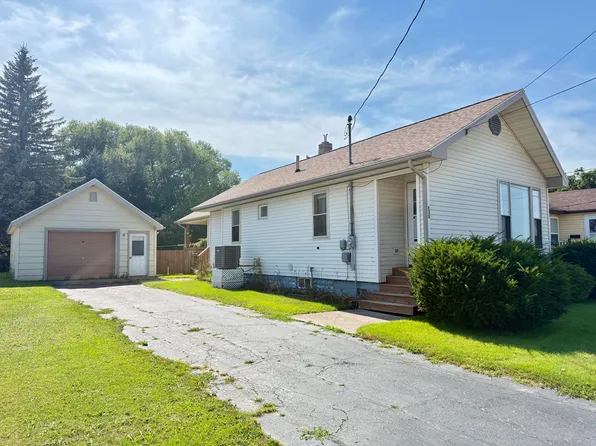 930 E Portage Ave, Sault Sainte Marie, MI 49783