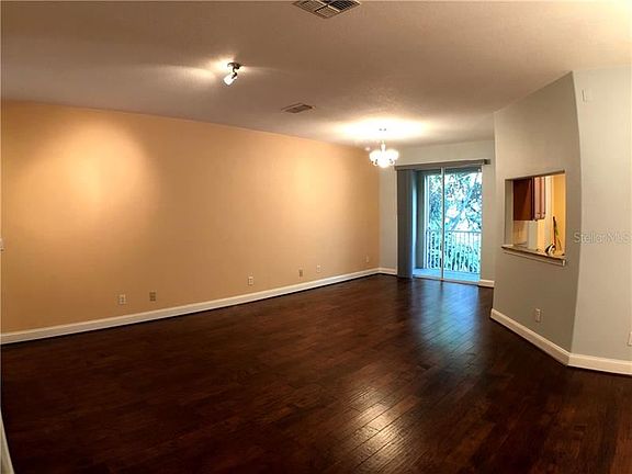 3rd image of 1467 Hillview Ln