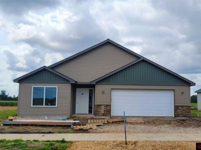 2011 Essler Dr, Saint Peter, MN, 56082