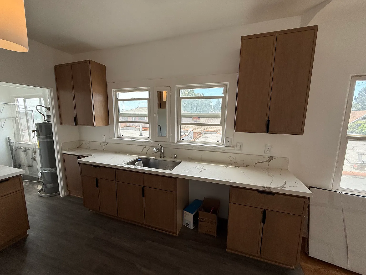 3 bed, 1100 sqft, $2,795 — Photo 3