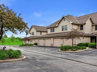 1542 Iroquois Ave, Grafton, WI 53024