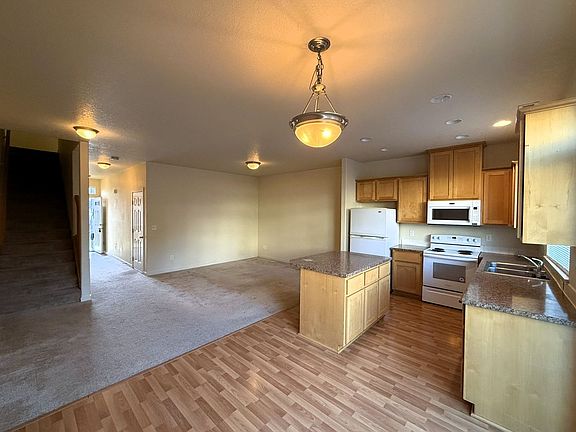 5th image of 5360 NE 83rd Pl