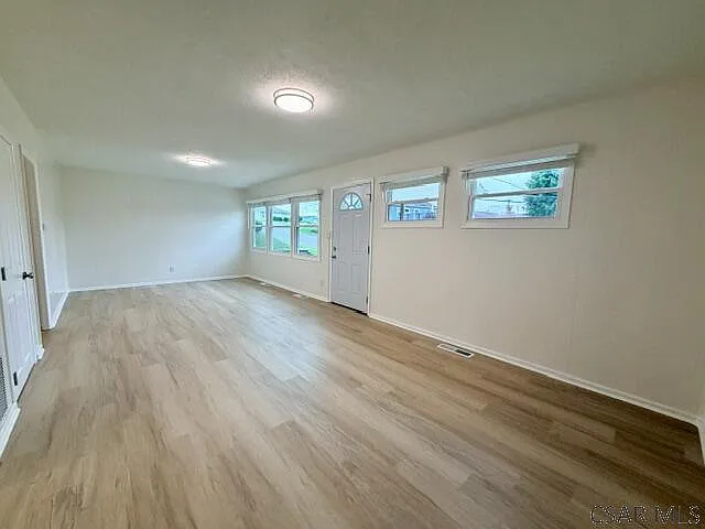 102 Elsie Dr — Photo 11