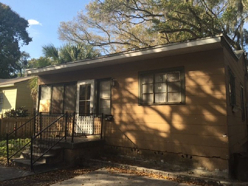 1st image of 947 23rd Ave S
