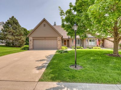 630 South Stonehedge DRIVE #A, Brookfield, WI, 53045