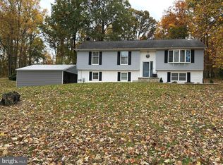 677 Frontier Dr, Bunker Hill, WV 25413