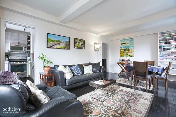 Sold by Sotheby's International Realty | media 2