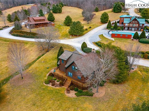 5th image of 213 Bear Lodge Drive
