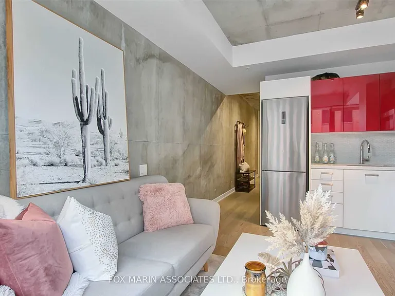 39 Brant St #523 — Photo 7