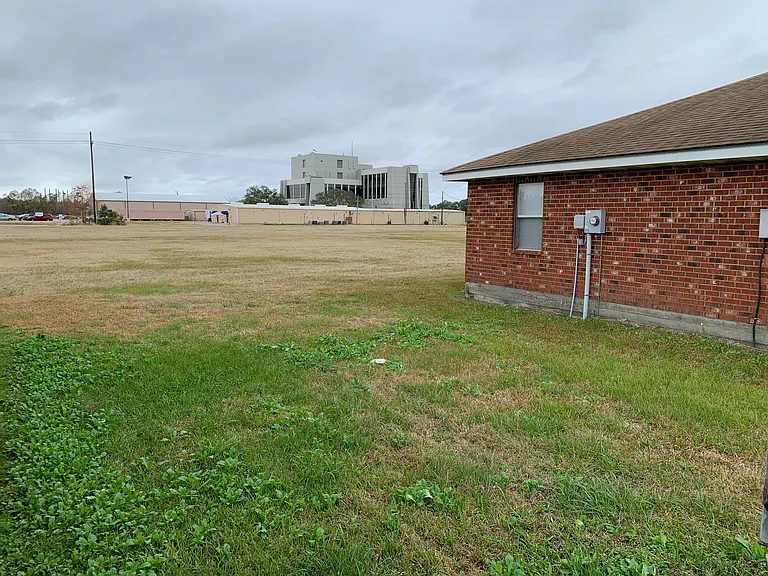 111 Picone Rd #3-D — Photo 25