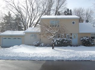 14 Yale Way, Oakland, NJ 07436