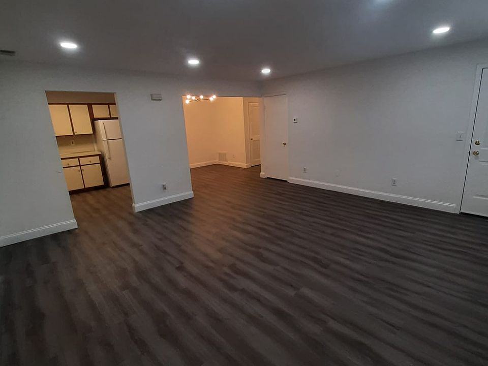 1st image of 509 Davina Ct