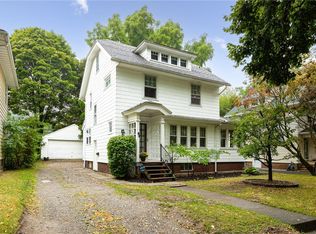 89 Pershing Dr, Rochester, NY 14609