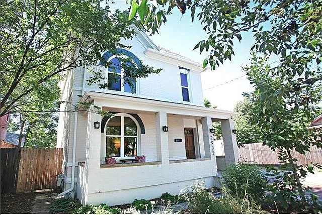 2932 W 37th Ave