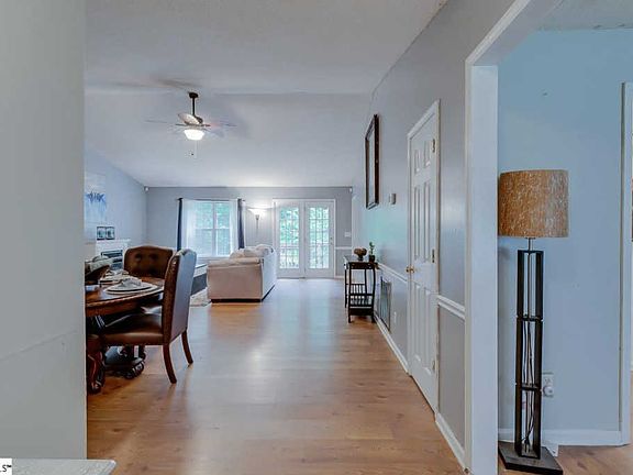 3rd image of 246 Pine Meadow Dr