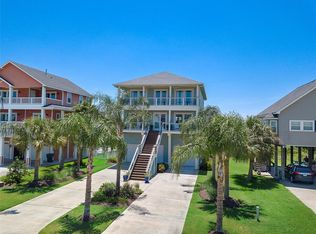 13806 Windlass Cir, Galveston, TX 77554