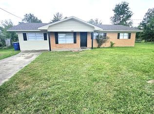 105 S Hazel St, Sulphur, LA 70663