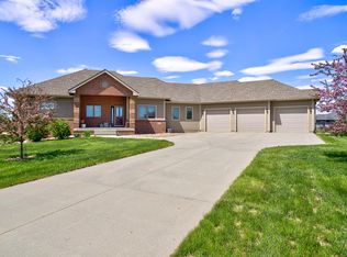657 Xenon Pl, Ames, IA 50014