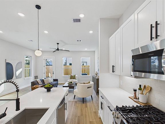 4th image of 5027 Golden Forest Dr #C