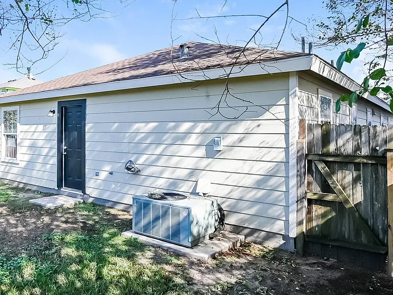 22123 Greengate Dr — Photo 15
