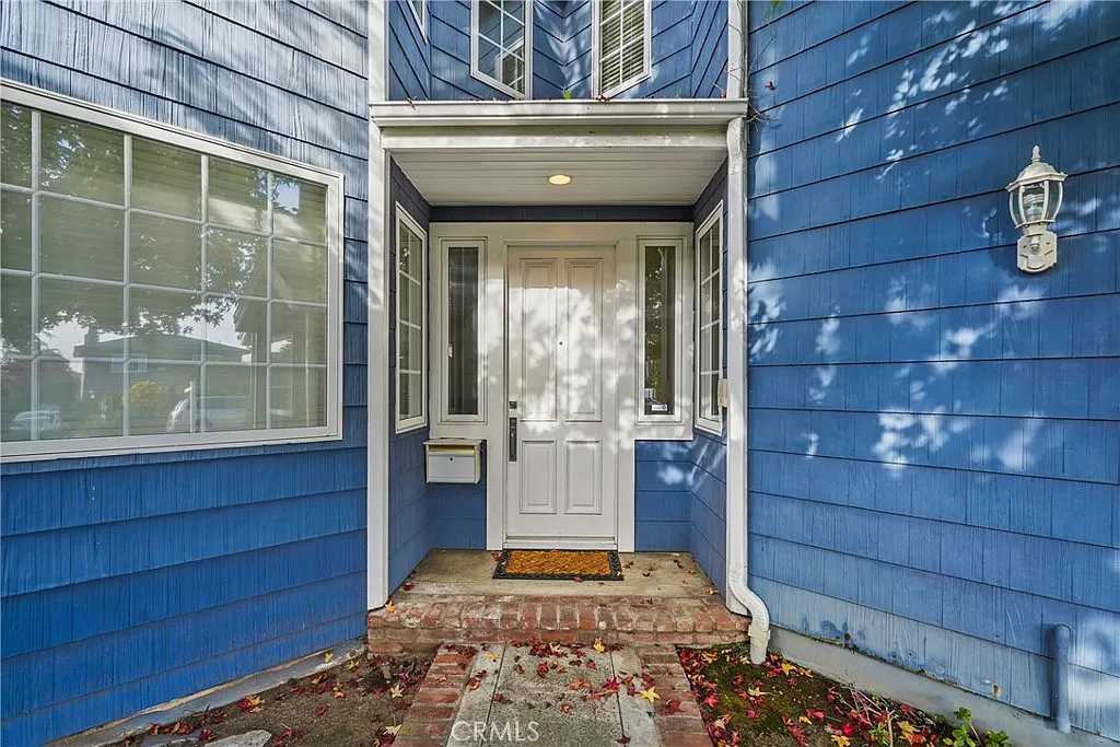 4 bed, 3.5 bath, 3236 sqft, $11,900 — Photo 3