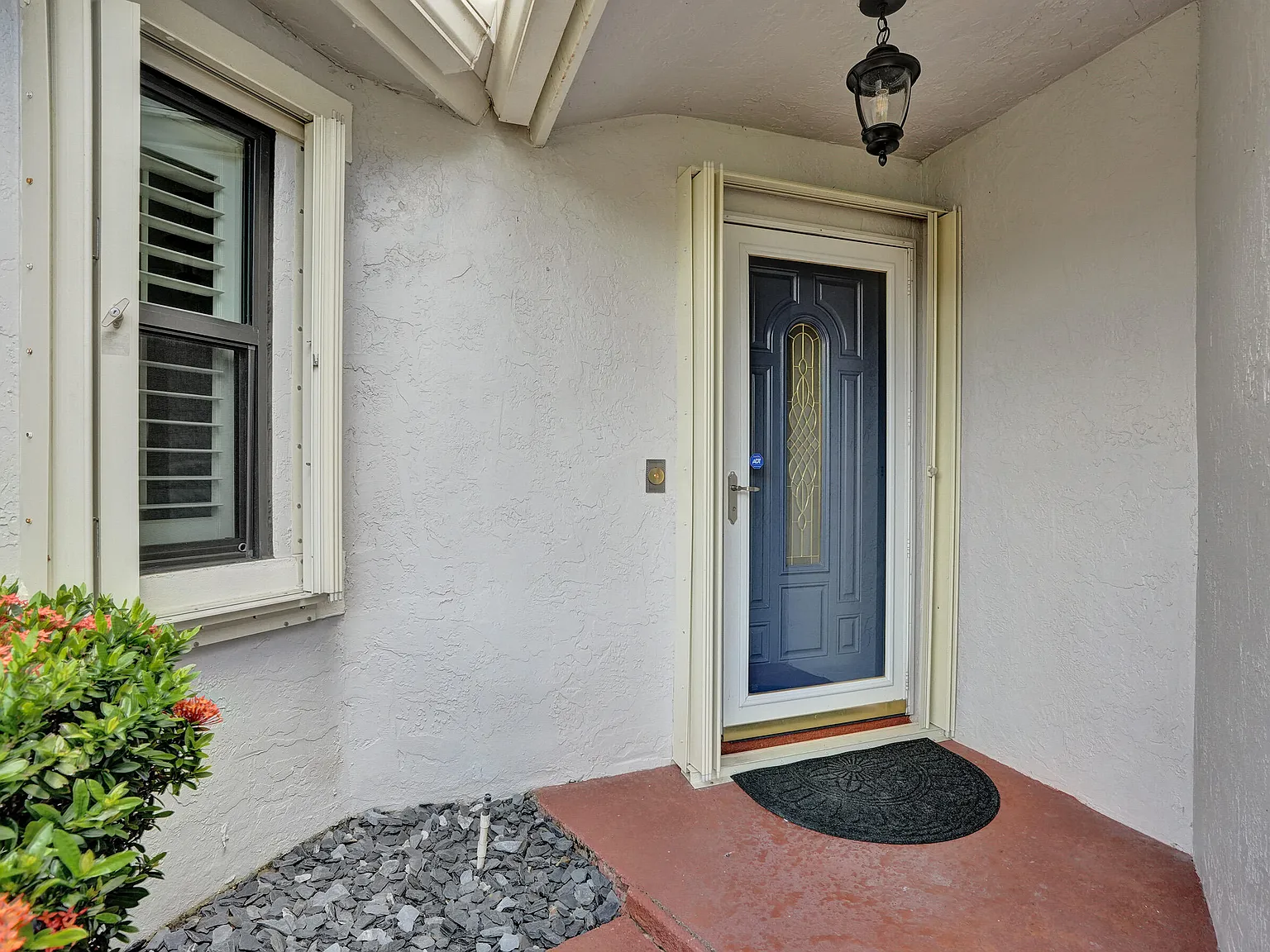 3 bed, 2.0 bath, 1862 sqft, $3,500 — Photo 3