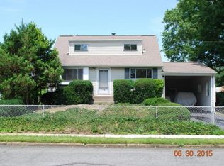 29 Nevada Dr, Hazlet, NJ 07730