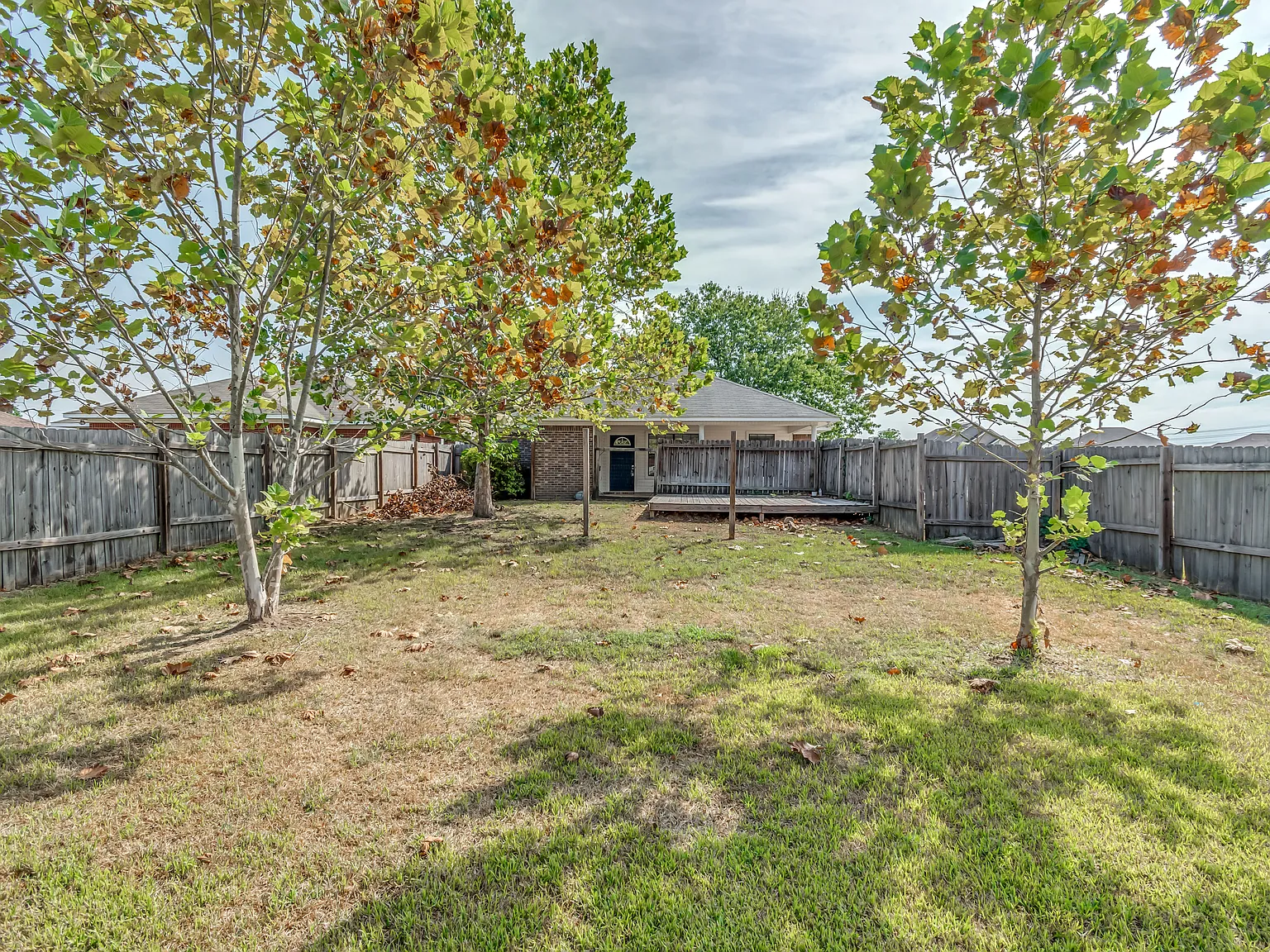 318 Green Meadow — Photo 2