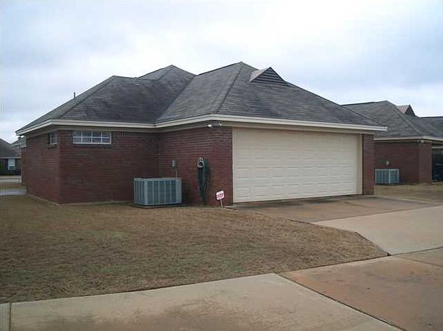 2nd image of 8833 Jamac Ln