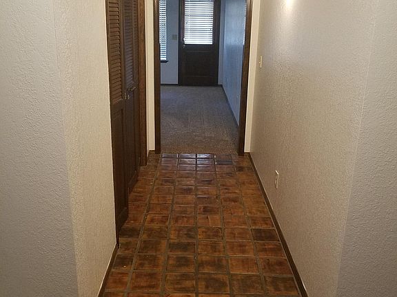 3rd image of 6441 N Remington Ave