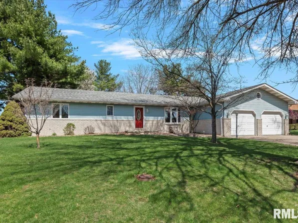 209 Joan Dr, Divernon, IL 62530