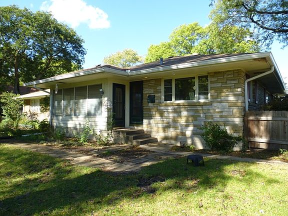 4th image of 204 Lawndale Ave