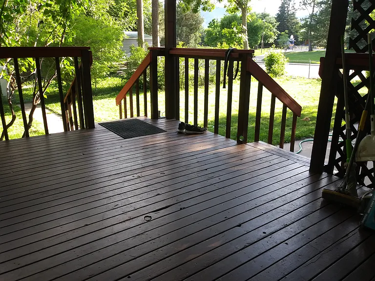 Large room deck