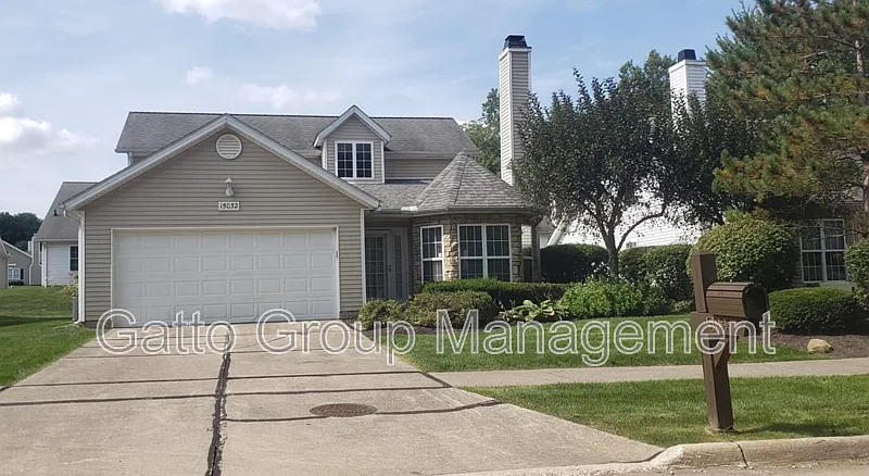 4 bed, 2.5 bath, 1740 sqft, $1,800 — Photo 1