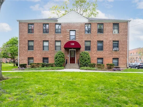 124 Richbell Road #A4, Mamaroneck, NY 10543