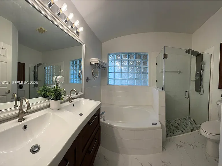 16410 Sapphire Bnd — Photo 8