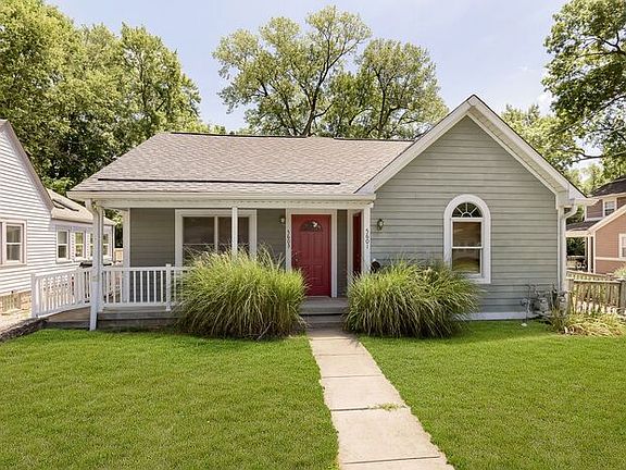 2nd image of 5603 Winthrop Ave