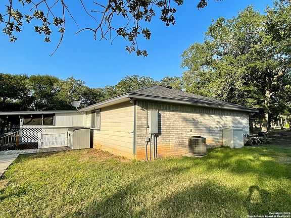 3rd image of 550 MILL OAK LN